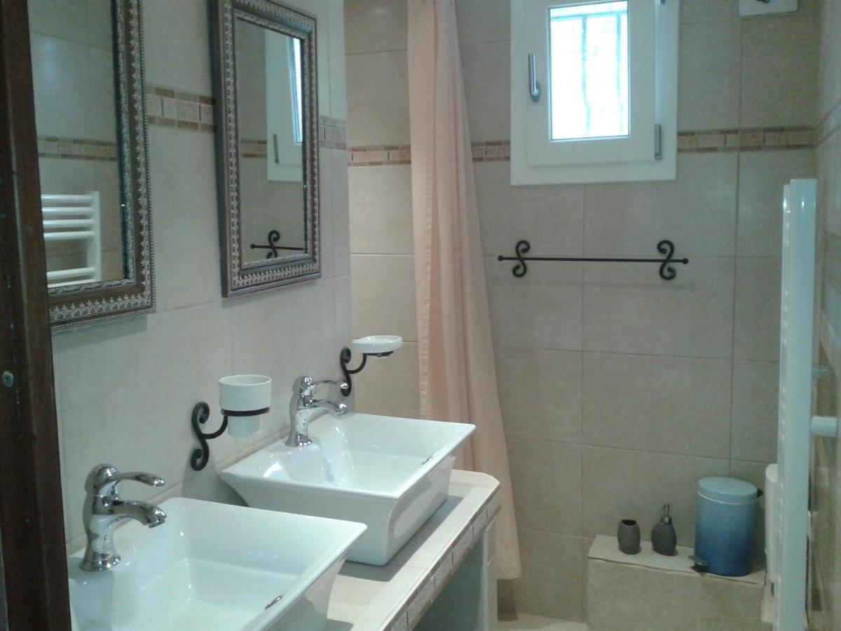 Chambres Chez L'Habitant Claviers 外观 照片